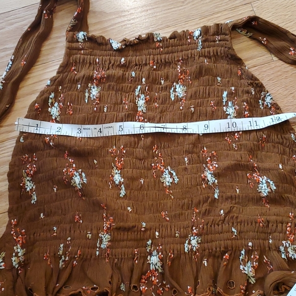 Free People Miss Louise smocked cropped halter top - Picture 16 of 16